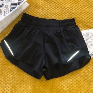 🔥SOLD-NEW-Lululemon Hotty Hot LR Shorts-New w/tag